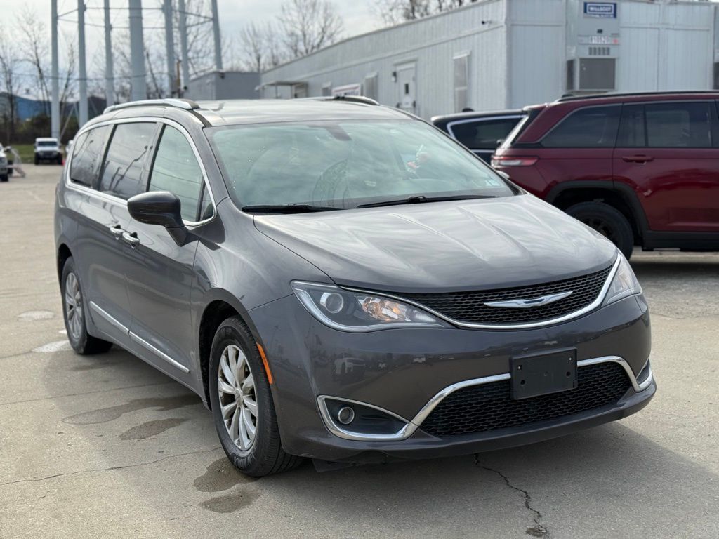 2018 Chrysler Pacifica Touring L Crestwood KY
