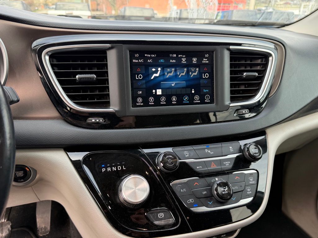 2018 Chrysler Pacifica Touring L Crestwood KY