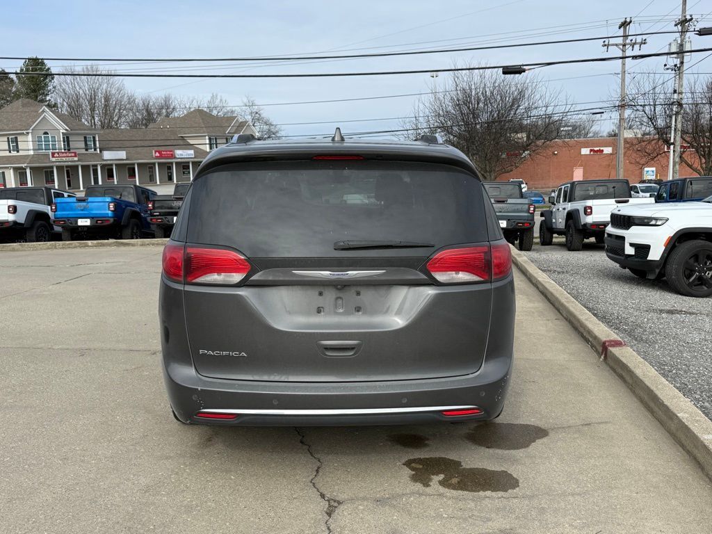 2018 Chrysler Pacifica Touring L Crestwood KY