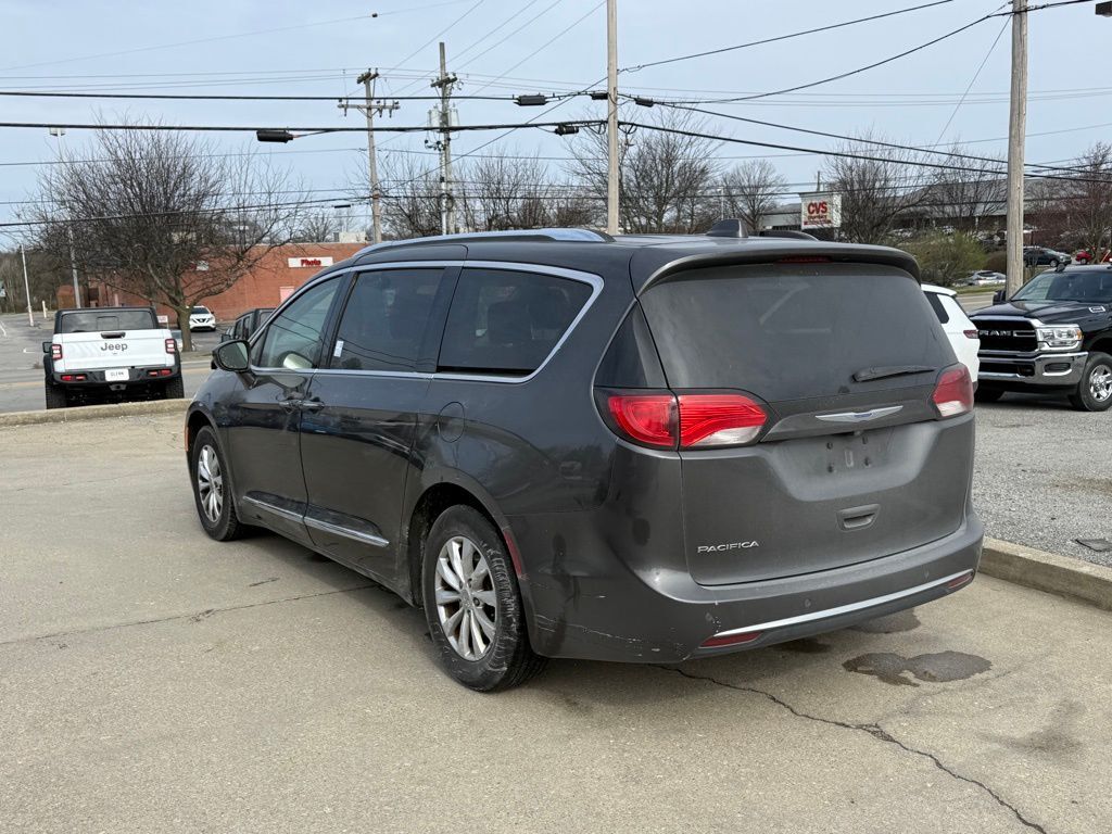 2018 Chrysler Pacifica Touring L Crestwood KY