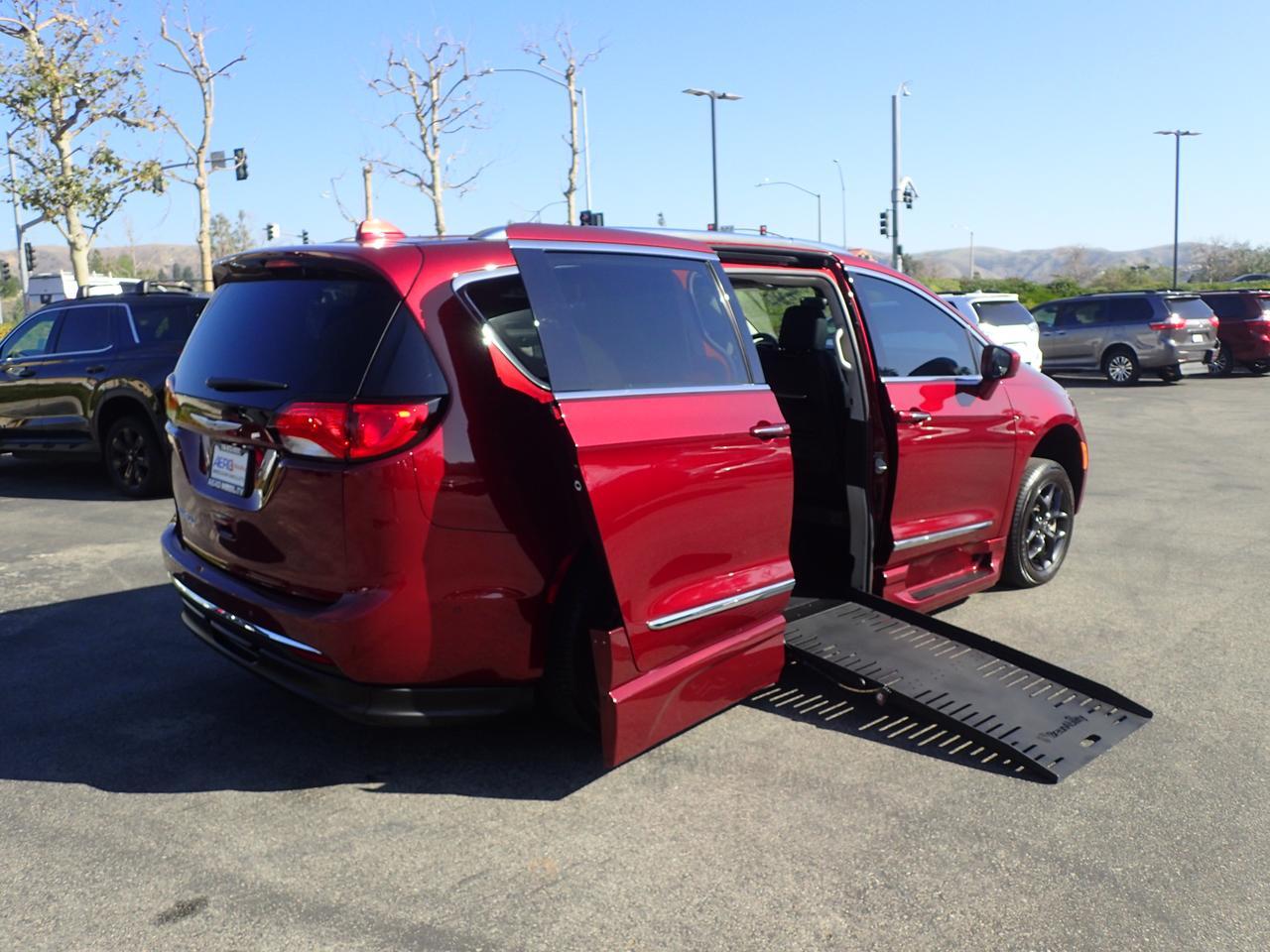 2018 Chrysler Pacifica Touring L Plus Anaheim CA