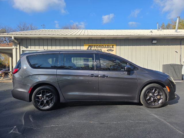 2018 Chrysler Pacifica Touring L Plus Elgin IL