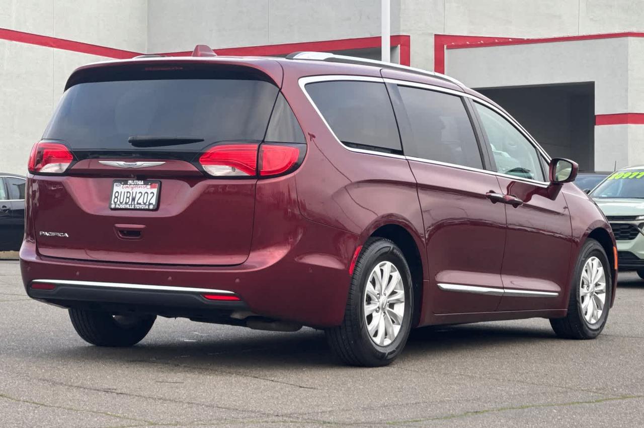2018 Chrysler Pacifica Touring L Plus