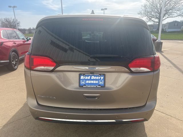 2018 Chrysler Pacifica Touring L West Burlington IA