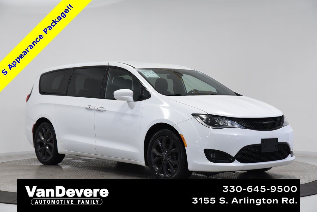 Used 2018 Chrysler Pacifica Touring Plus FWD