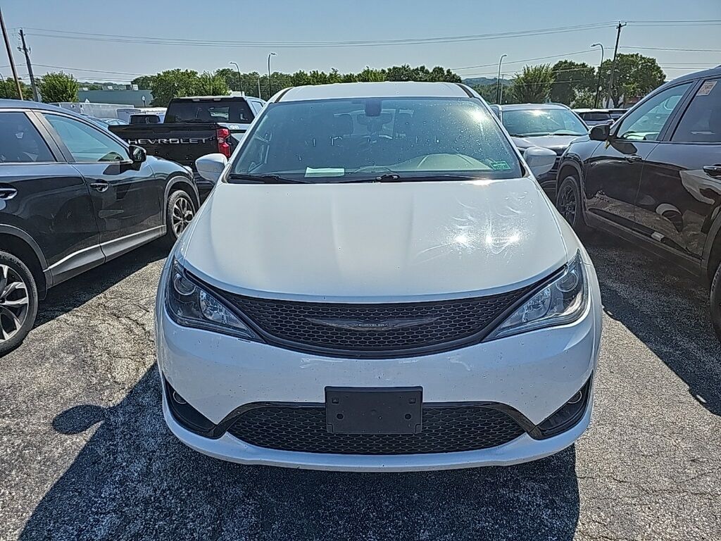 2018 Chrysler Pacifica Touring Plus Akron OH
