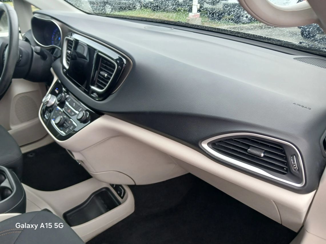 2018 Chrysler Pacifica Touring Plus Minivan 4D Maitland FL