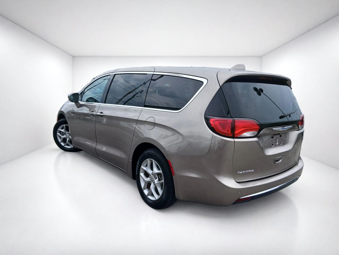 2018 Chrysler Pacifica Touring Plus Minivan 4D Maitland FL