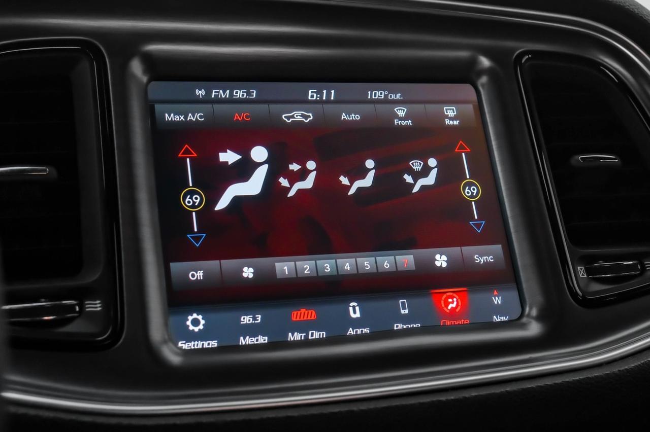 2018 Dodge Challenger R/T 5.7L HEMI AUTOMATIC NAVIGATION REAR CAMERA KEYLESS START BLU Carrollton TX
