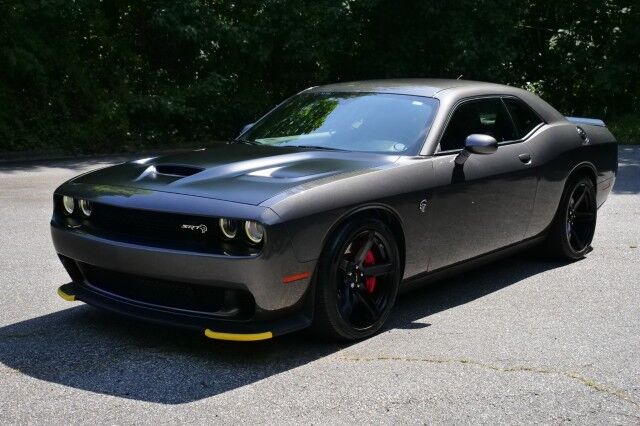 2018 Dodge Challenger SRT Hellcat / Supercharged V8 / Satin Hood! High Point NC