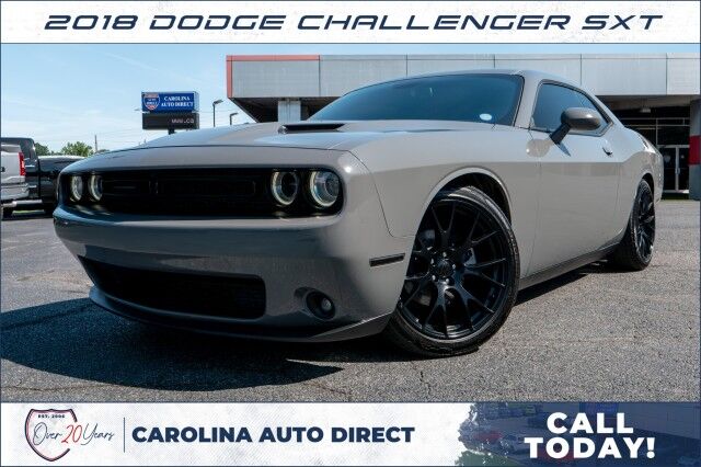 2018 Dodge Challenger SXT / Blacktop Package / Sound Group!