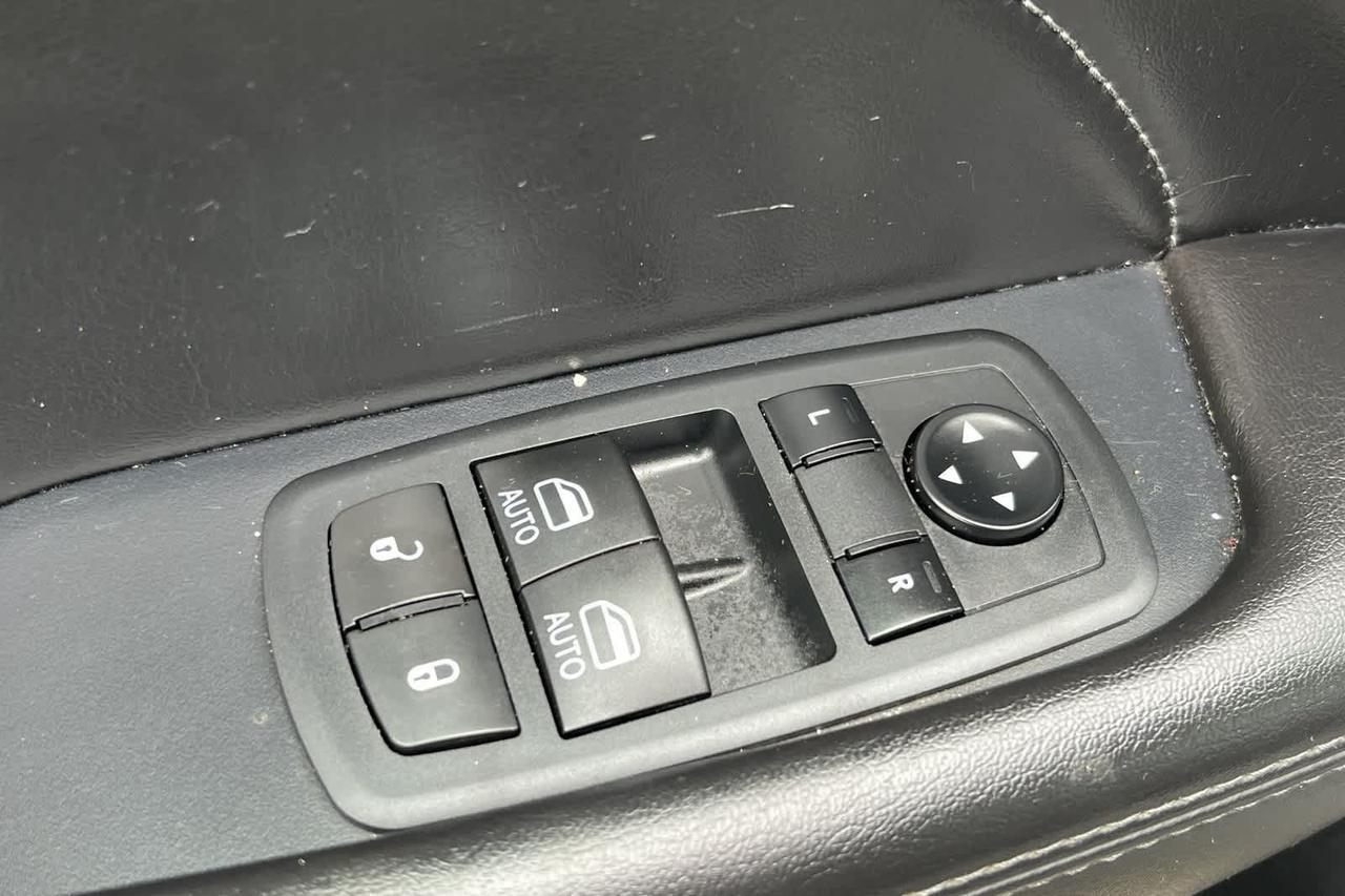 2018 Dodge Challenger SXT Plus