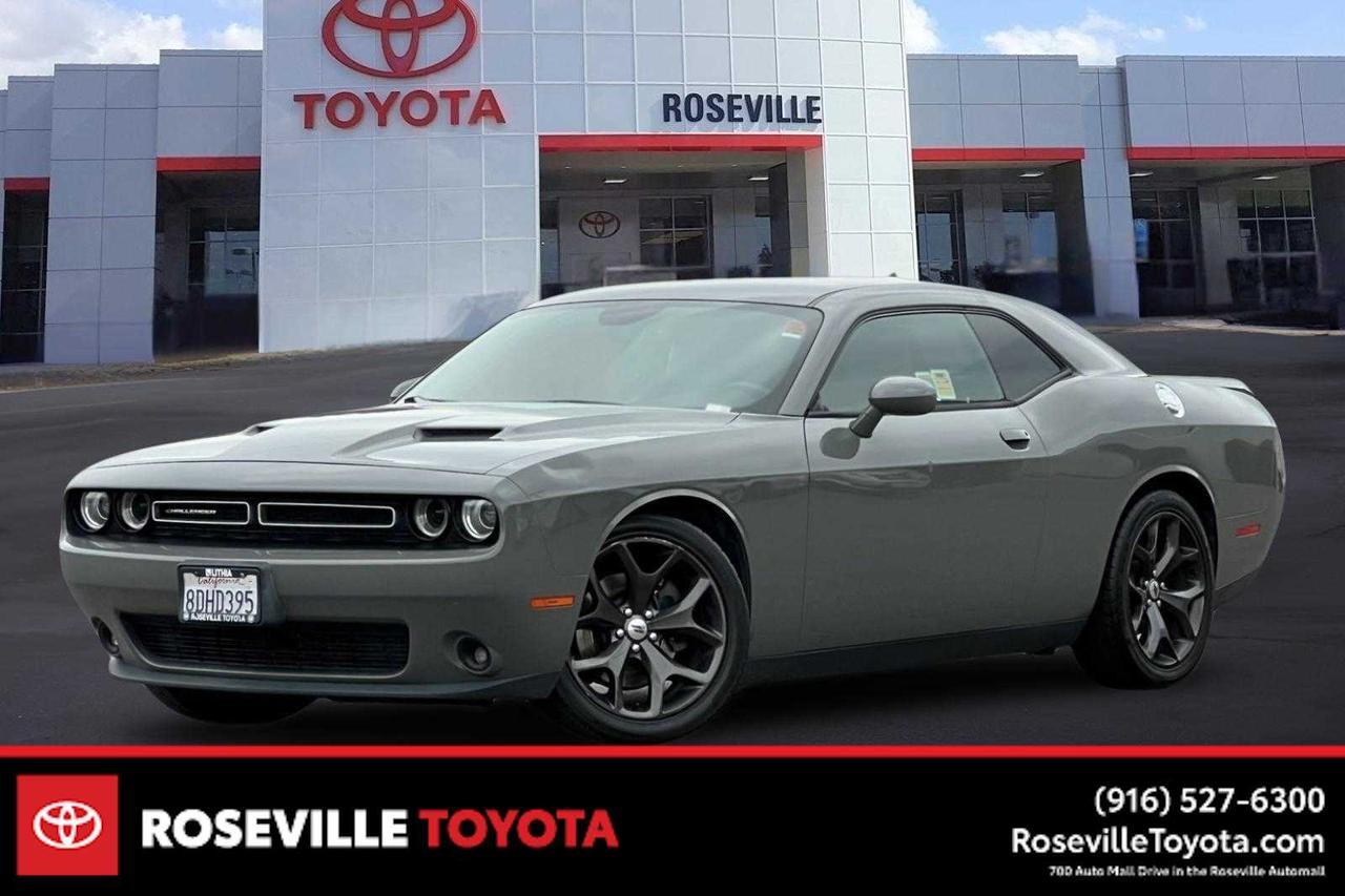 2018 Dodge Challenger SXT Plus