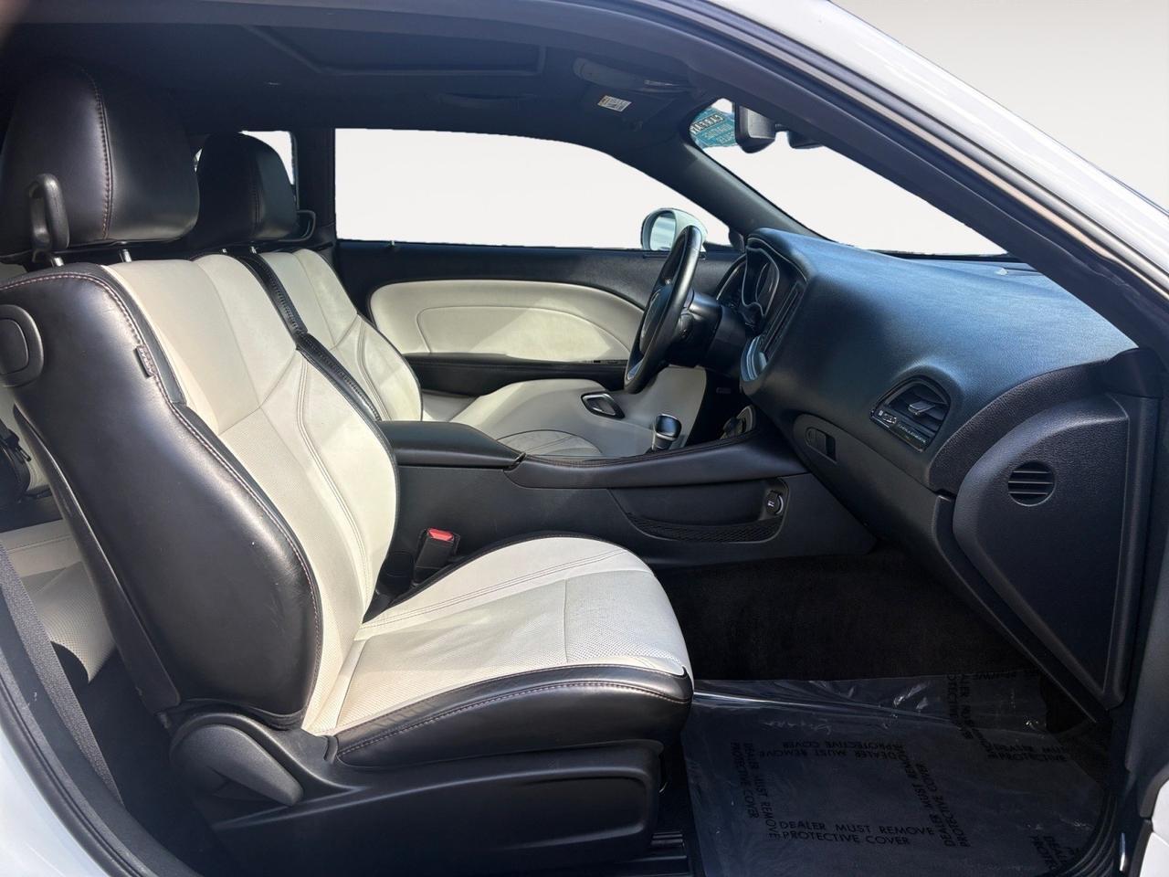 2018 Dodge Challenger SXT,BACKUP CAMERA, PARKING SENSORS, HEATED STEERING WHEEL & SEATS, SUNROOF, APPLE CARPLAY/ANDROID AUTO, BLIND SPOT ALERT, LOW MILEAGE, CLEAN CARFAX, CHALLENGE THE ROAD! Virginia Beach VA