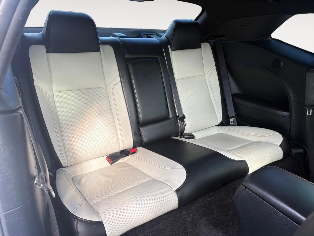 2018 Dodge Challenger SXT,BACKUP CAMERA, PARKING SENSORS, HEATED STEERING WHEEL & SEATS, SUNROOF, APPLE CARPLAY/ANDROID AUTO, BLIND SPOT ALERT, LOW MILEAGE, CLEAN CARFAX, CHALLENGE THE ROAD! Virginia Beach VA