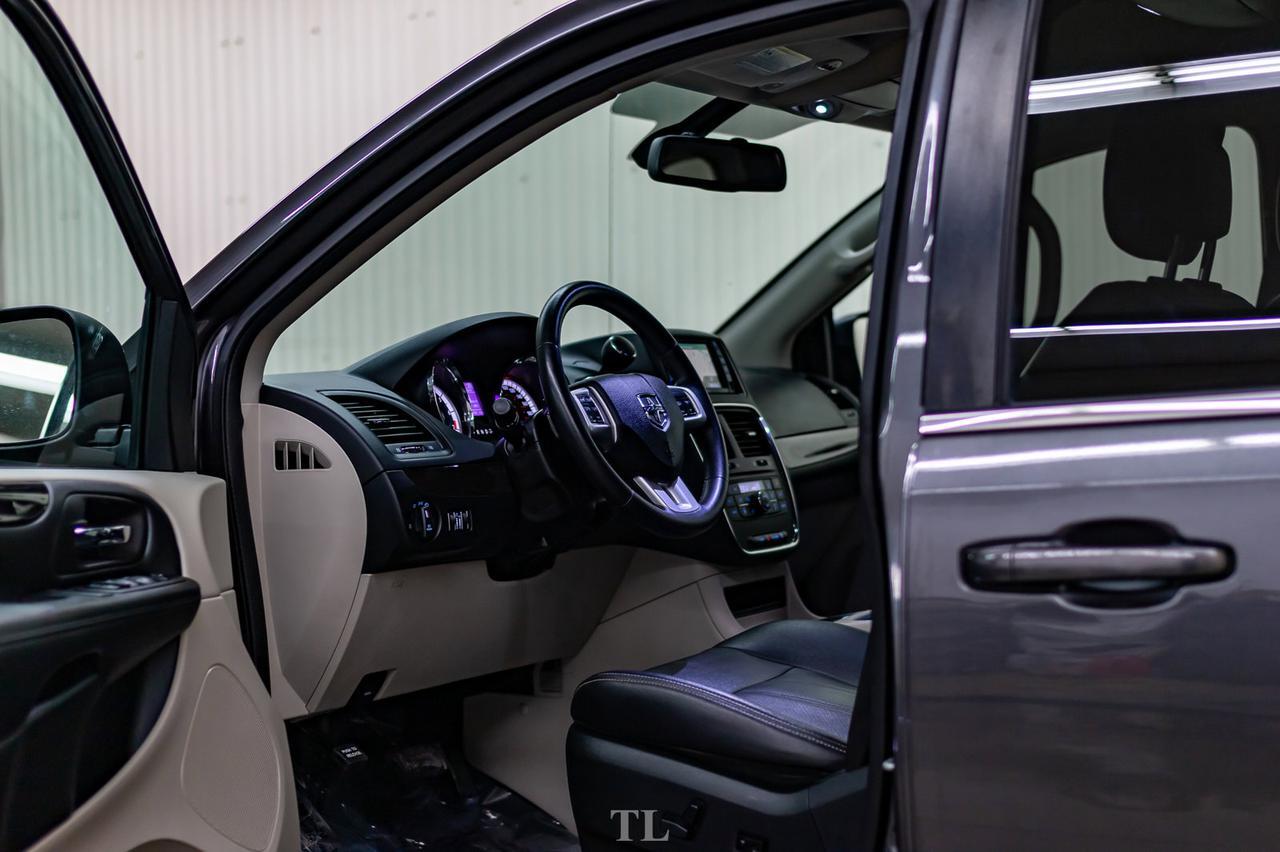 2018 Dodge Grand Caravan Crew Plus Leather Nav BCam Red Deer AB