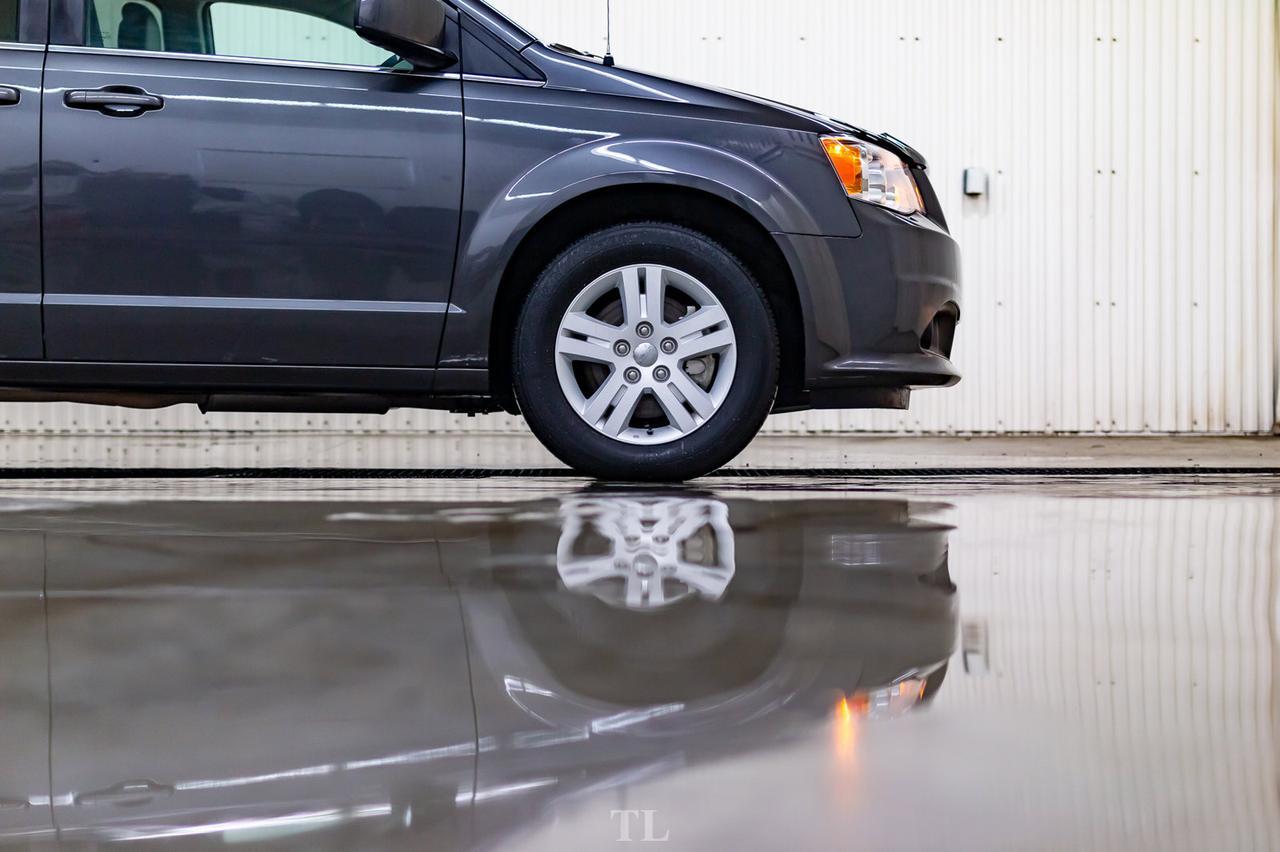 2018 Dodge Grand Caravan Crew Plus Leather Nav BCam Red Deer AB