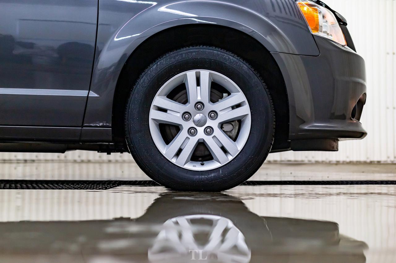 2018 Dodge Grand Caravan Crew Plus Leather Nav BCam Red Deer AB