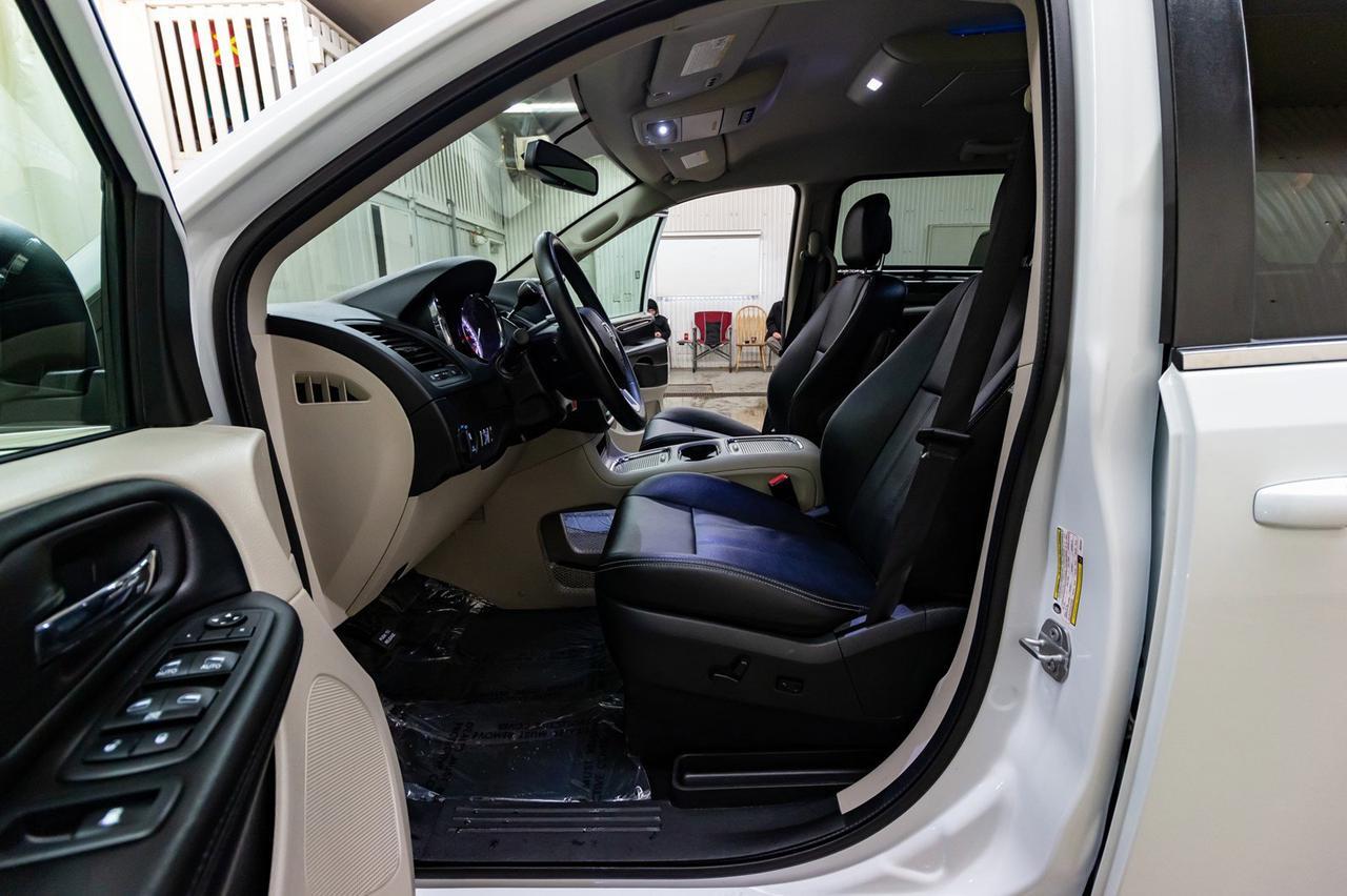 2018 Dodge Grand Caravan Crew Plus Leather Nav BCam Red Deer AB