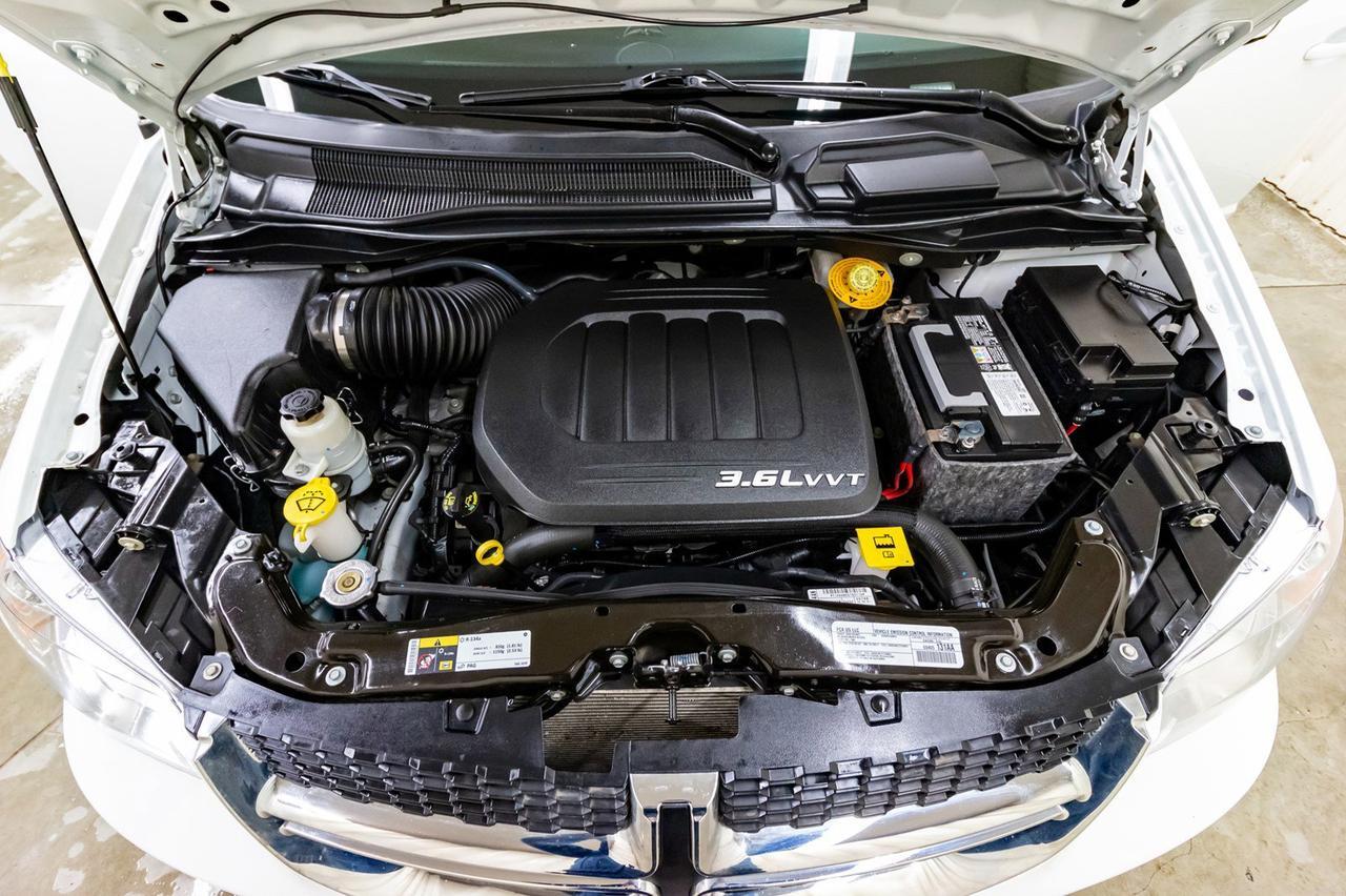 2018 Dodge Grand Caravan Crew Plus Leather Nav BCam Red Deer AB