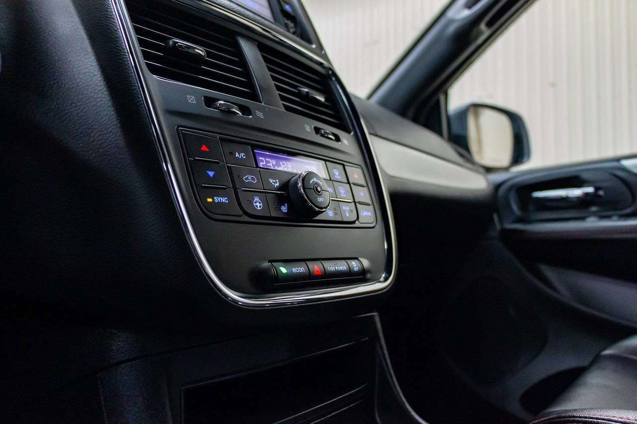 2018 Dodge Grand Caravan GT Leather BCam Red Deer AB