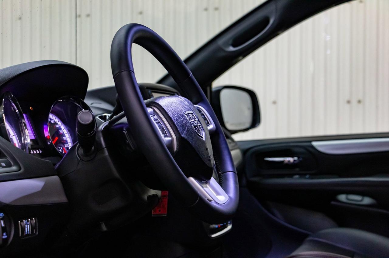 2018 Dodge Grand Caravan GT Leather Nav DVD BCam Red Deer AB