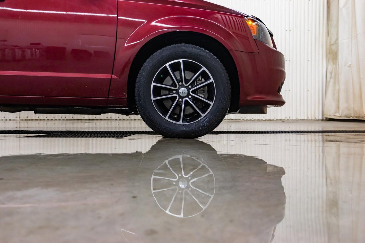 2018 Dodge Grand Caravan GT Leather Nav DVD BCam Red Deer AB