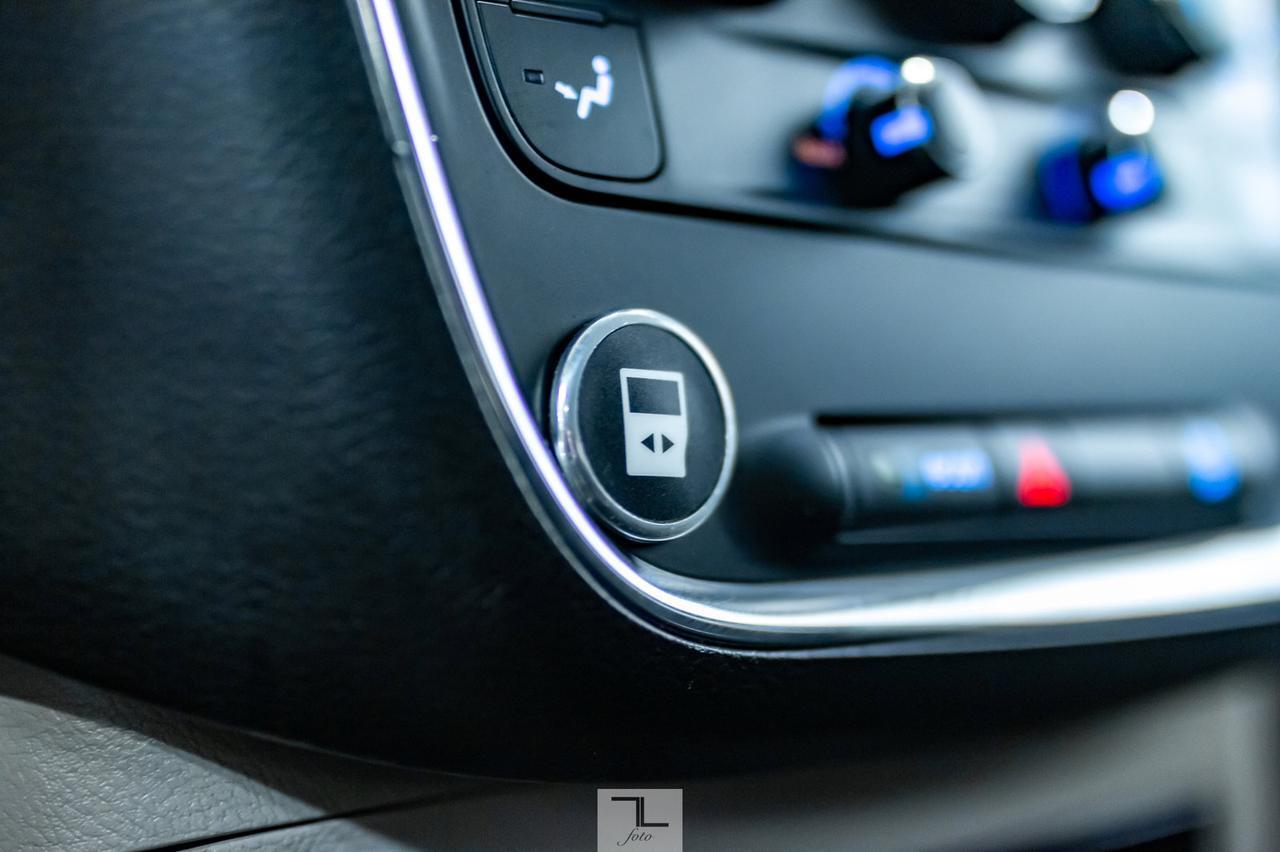 2018 Dodge Grand Caravan SE Plus Braun Ability Wheelchair Lift BCam Red Deer AB