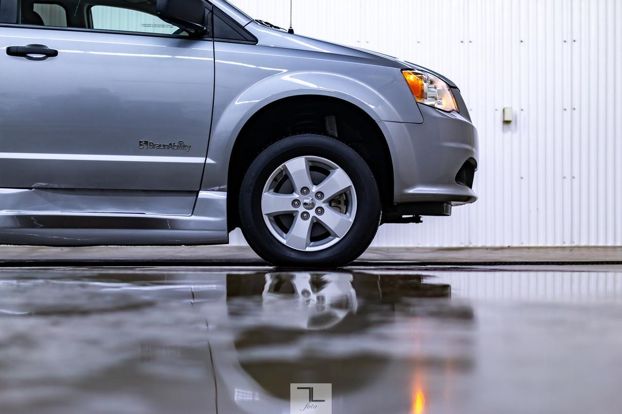 2018 Dodge Grand Caravan SE Plus Braun Ability Wheelchair Lift BCam Red Deer AB