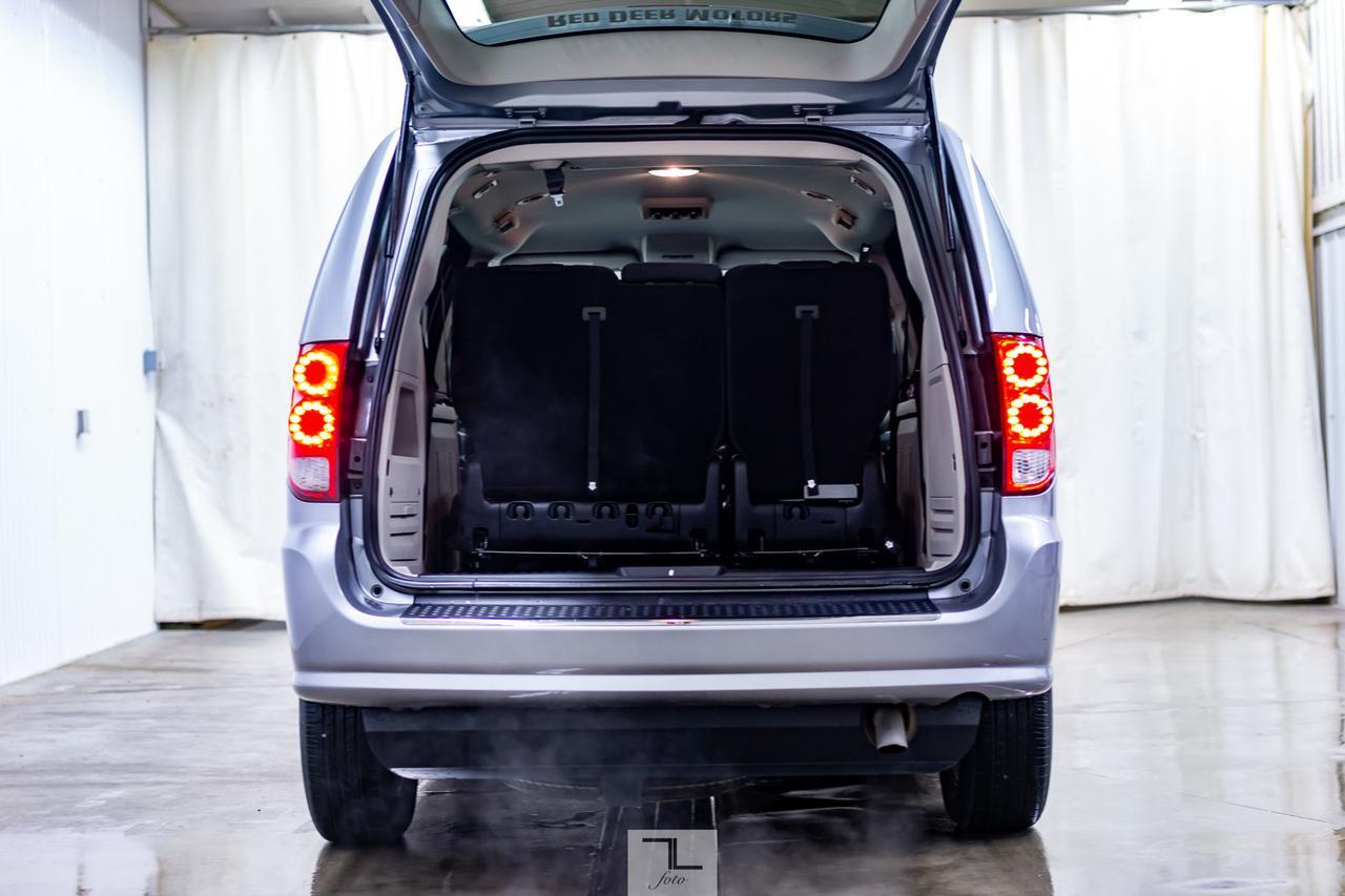 2018 Dodge Grand Caravan SE Plus Braun Ability Wheelchair Lift BCam Red Deer AB