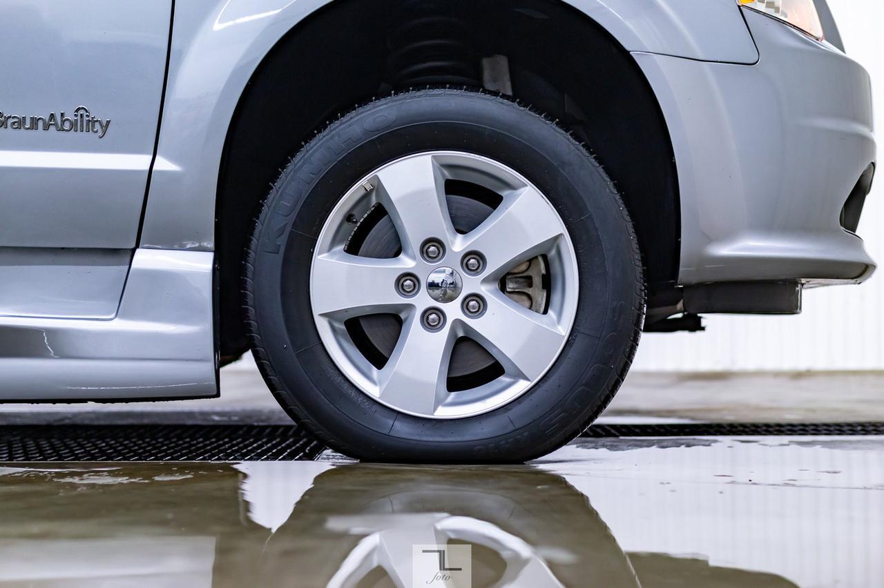 2018 Dodge Grand Caravan SE Plus Braun Ability Wheelchair Lift BCam Red Deer AB