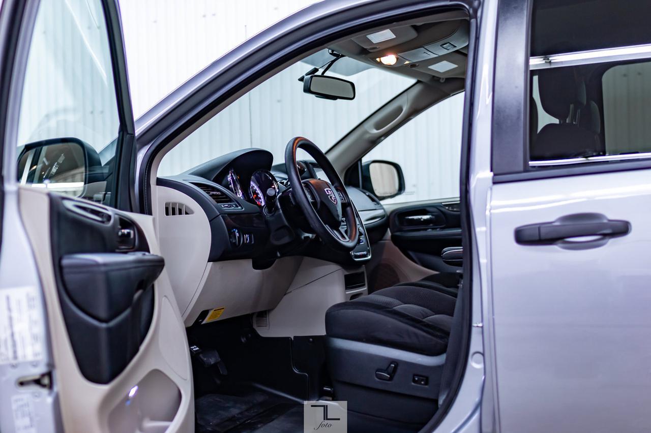 2018 Dodge Grand Caravan SE Plus Braun Ability Wheelchair Lift BCam Red Deer AB