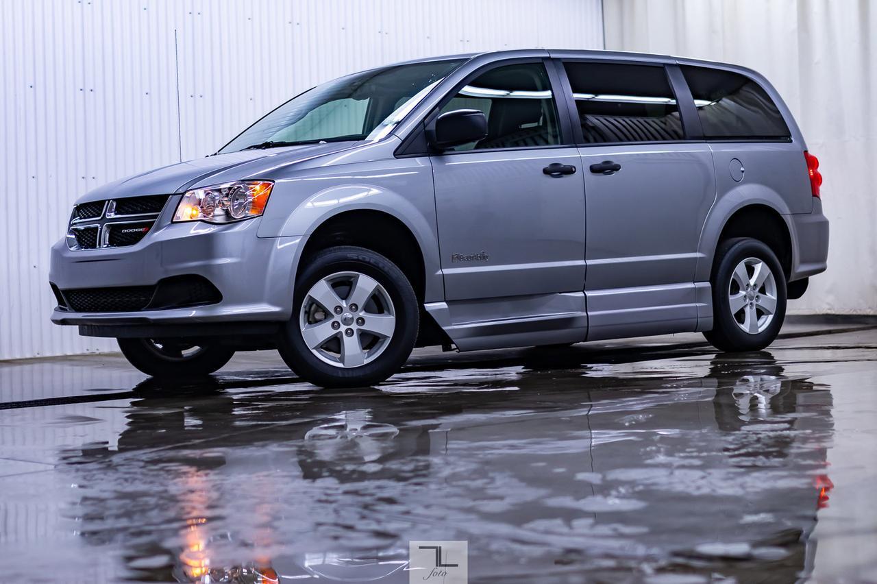 2018 Dodge Grand Caravan SE Plus Braun Ability Wheelchair Lift BCam Red Deer AB