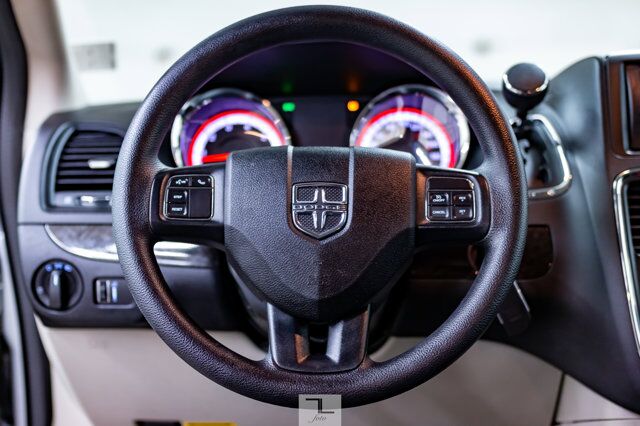 2018 Dodge Grand Caravan SE Plus Braun Ability Wheelchair Lift BCam Red Deer AB