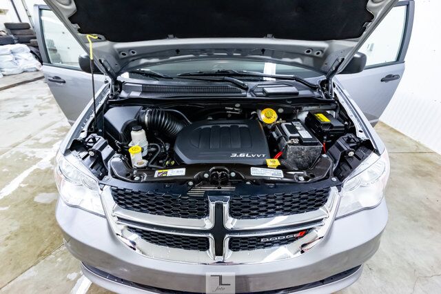 2018 Dodge Grand Caravan SE Plus Braun Ability Wheelchair Lift BCam Red Deer AB