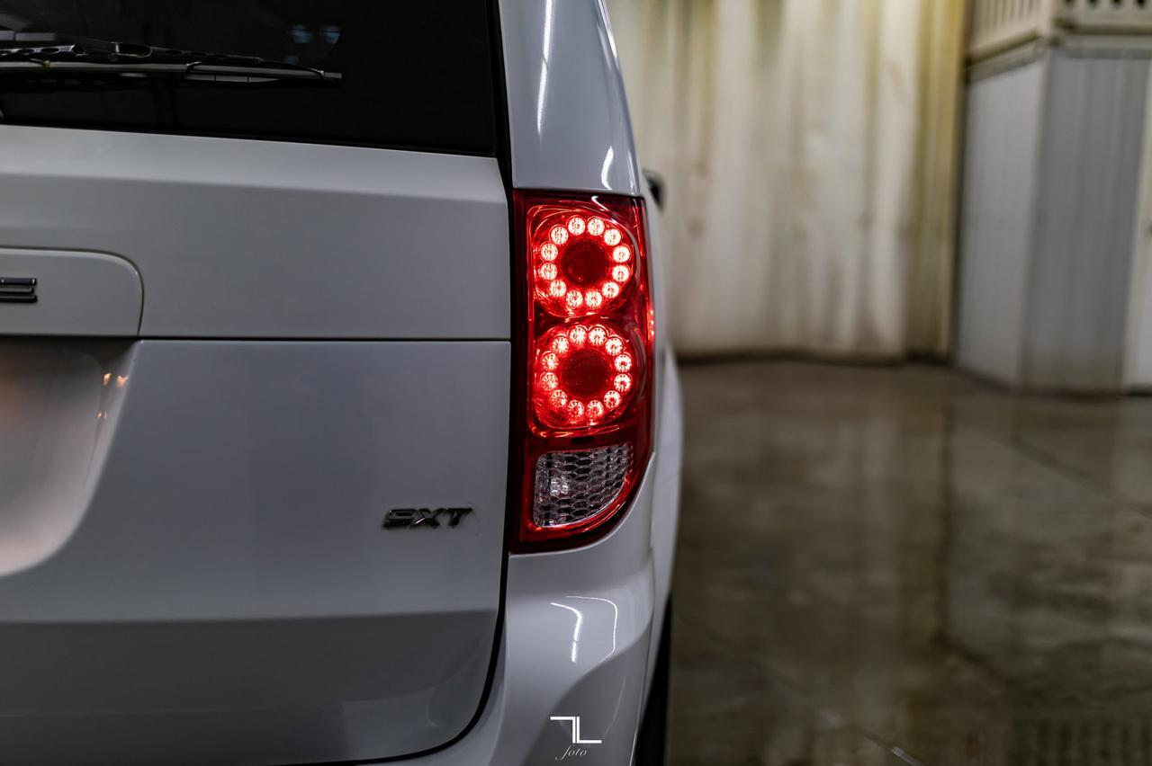 2018 Dodge Grand Caravan SXT DVD BCam Red Deer AB