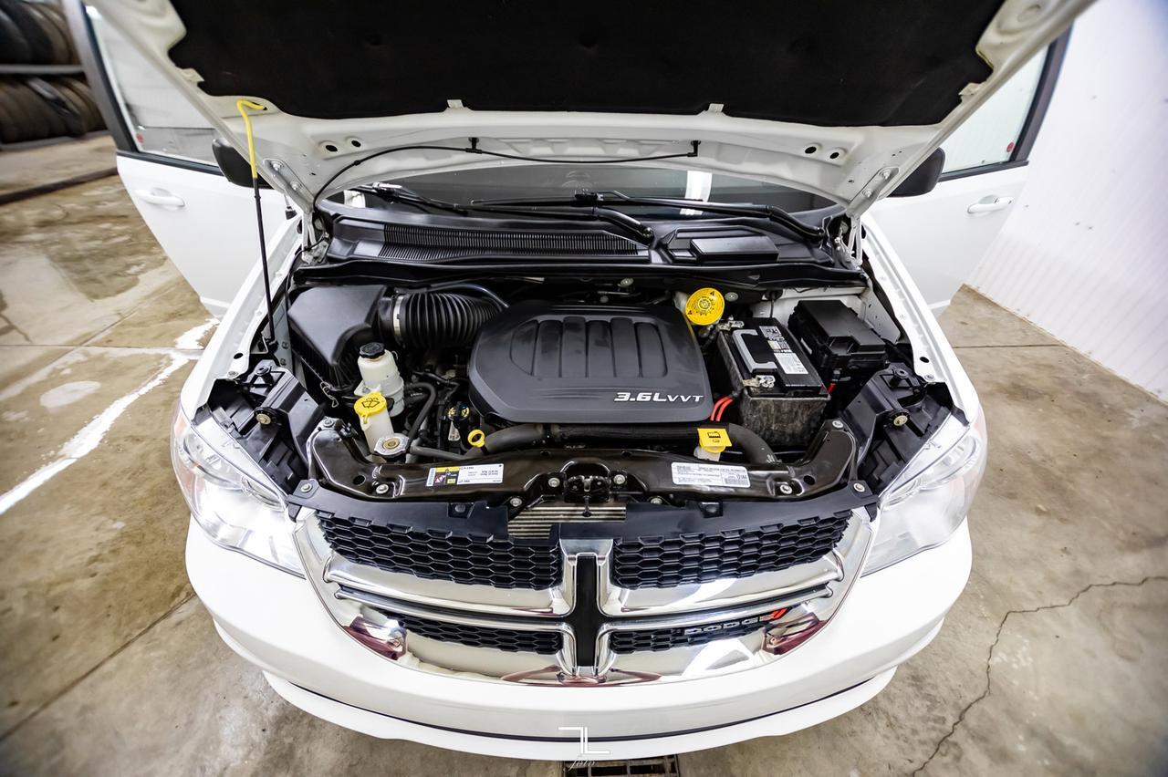 2018 Dodge Grand Caravan SXT DVD BCam Red Deer AB