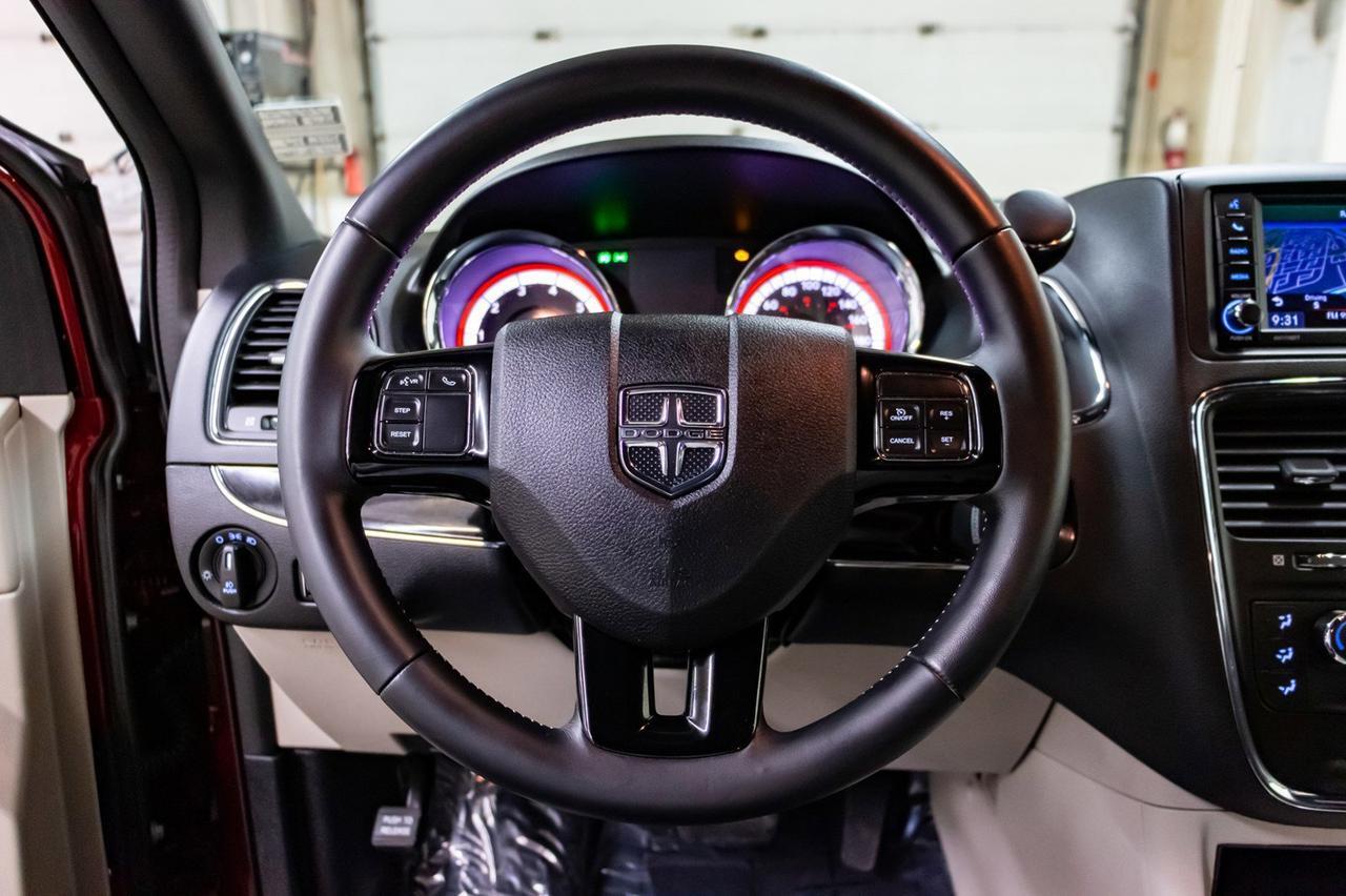 2018 Dodge Grand Caravan SXT Premium Plus Nav DVD BCam Red Deer AB