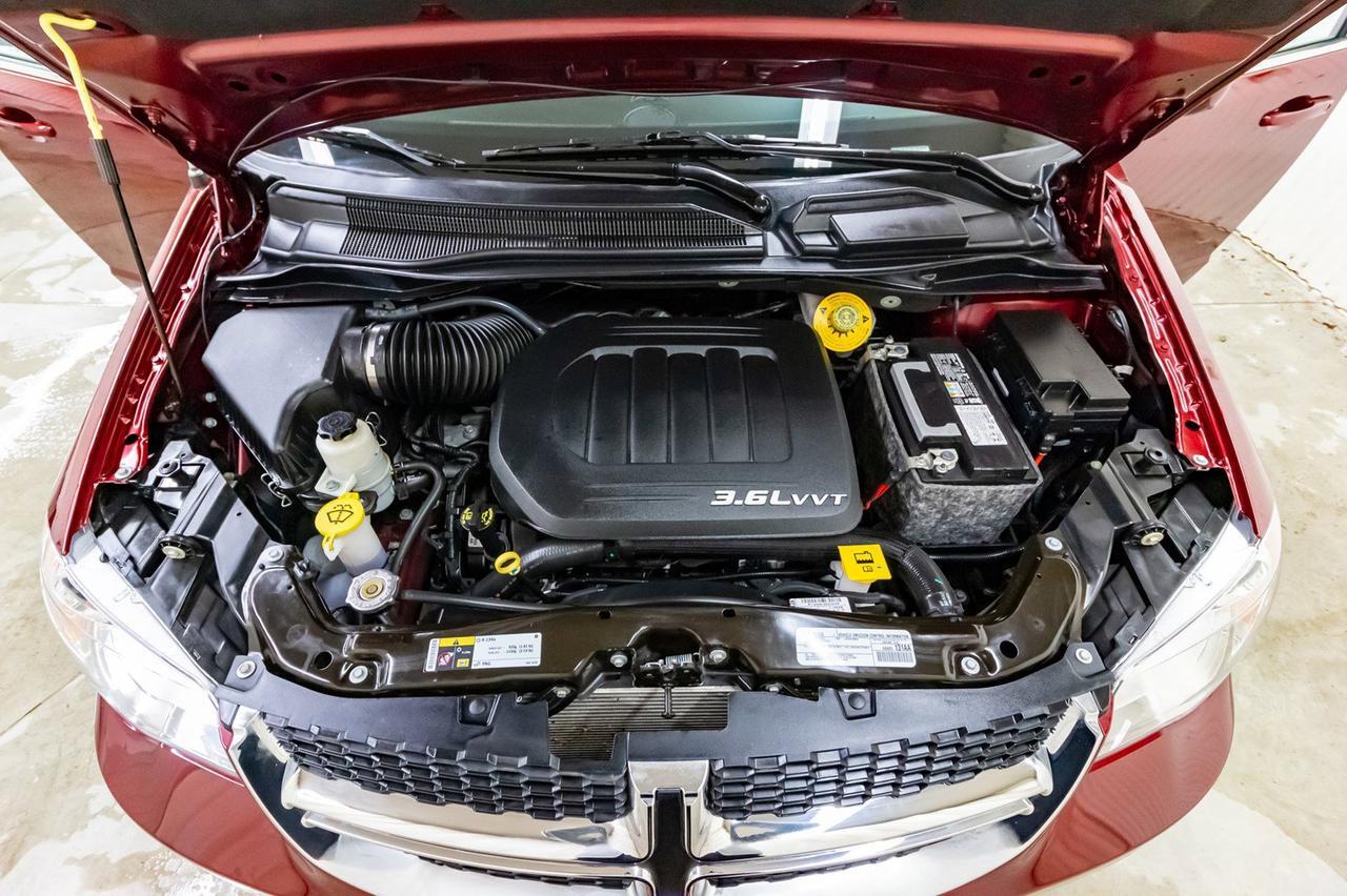 2018 Dodge Grand Caravan SXT Premium Plus Nav DVD BCam Red Deer AB