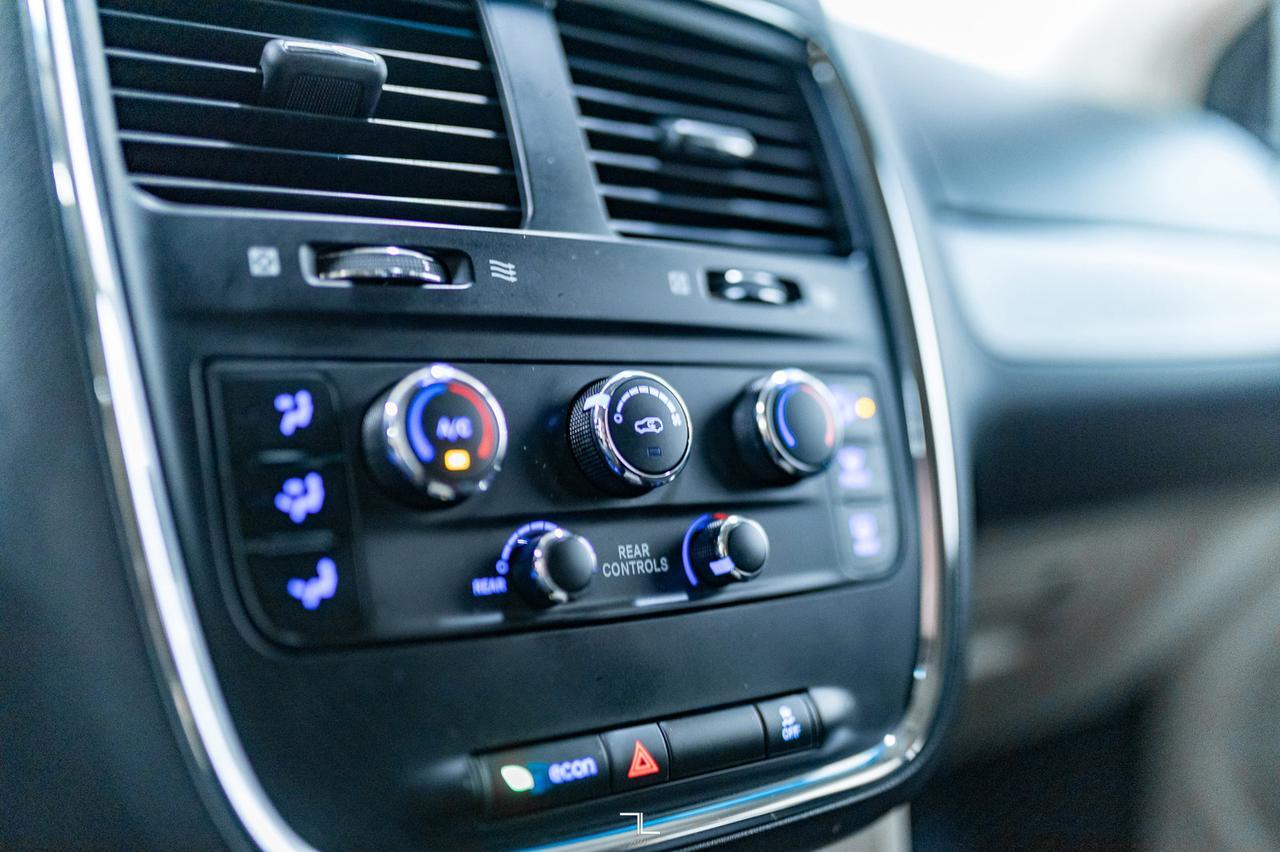 2018 Dodge Grand Caravan SXT Stow N&apos; Go Red Deer AB