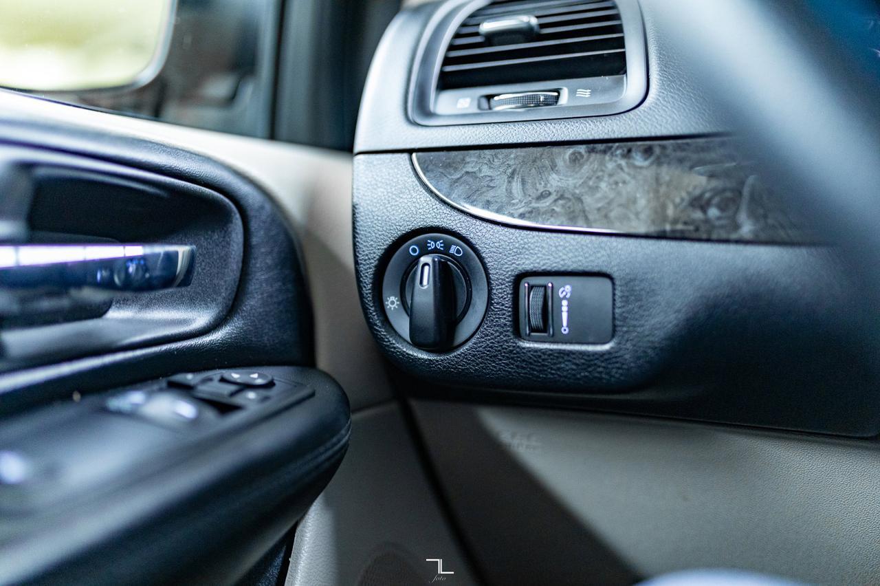 2018 Dodge Grand Caravan SXT Stow N&apos; Go Red Deer AB