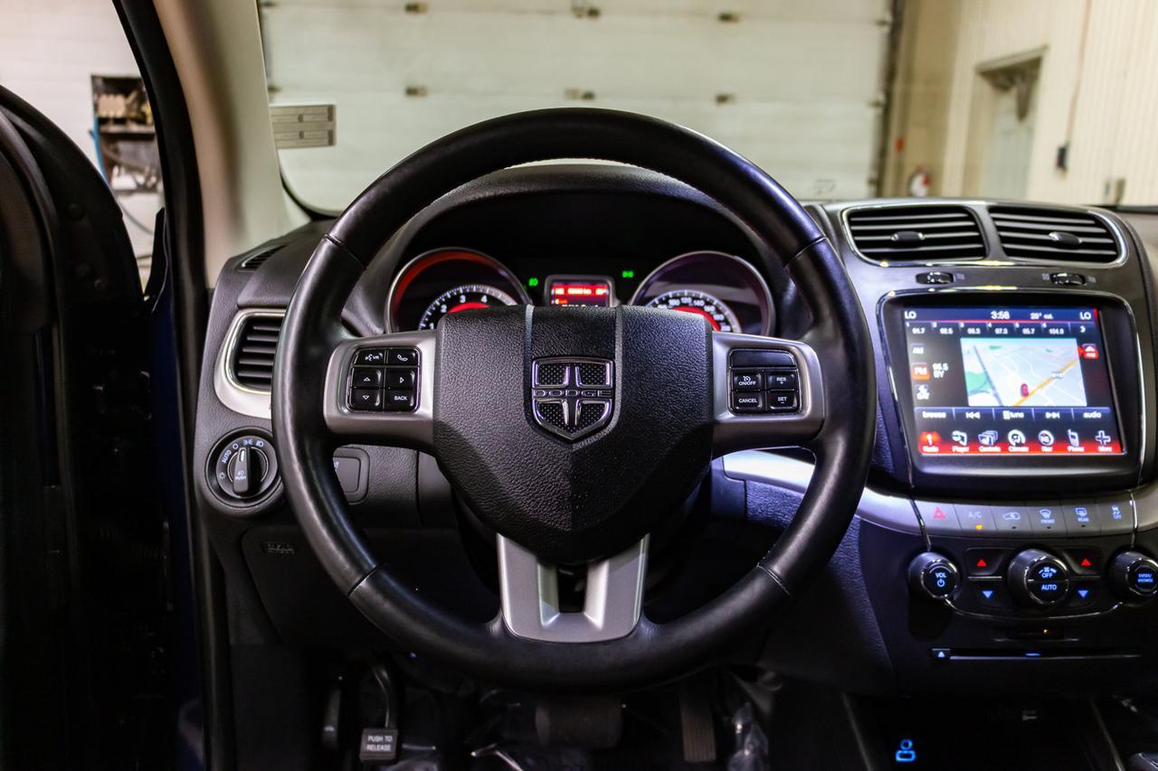2018 Dodge Journey AWD Crossroad 3rd Row Leather Roof Nav DVD Red Deer AB