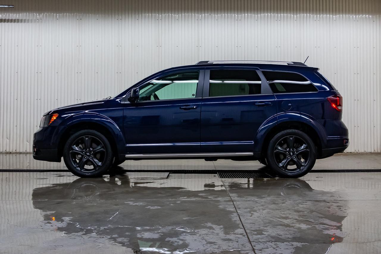 2018 Dodge Journey AWD Crossroad 3rd Row Leather Roof Nav DVD Red Deer AB