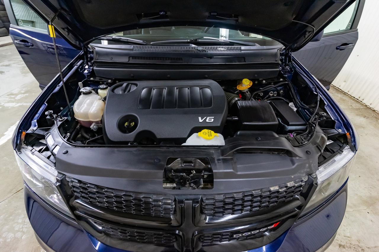 2018 Dodge Journey AWD Crossroad 3rd Row Leather Roof Nav DVD Red Deer AB