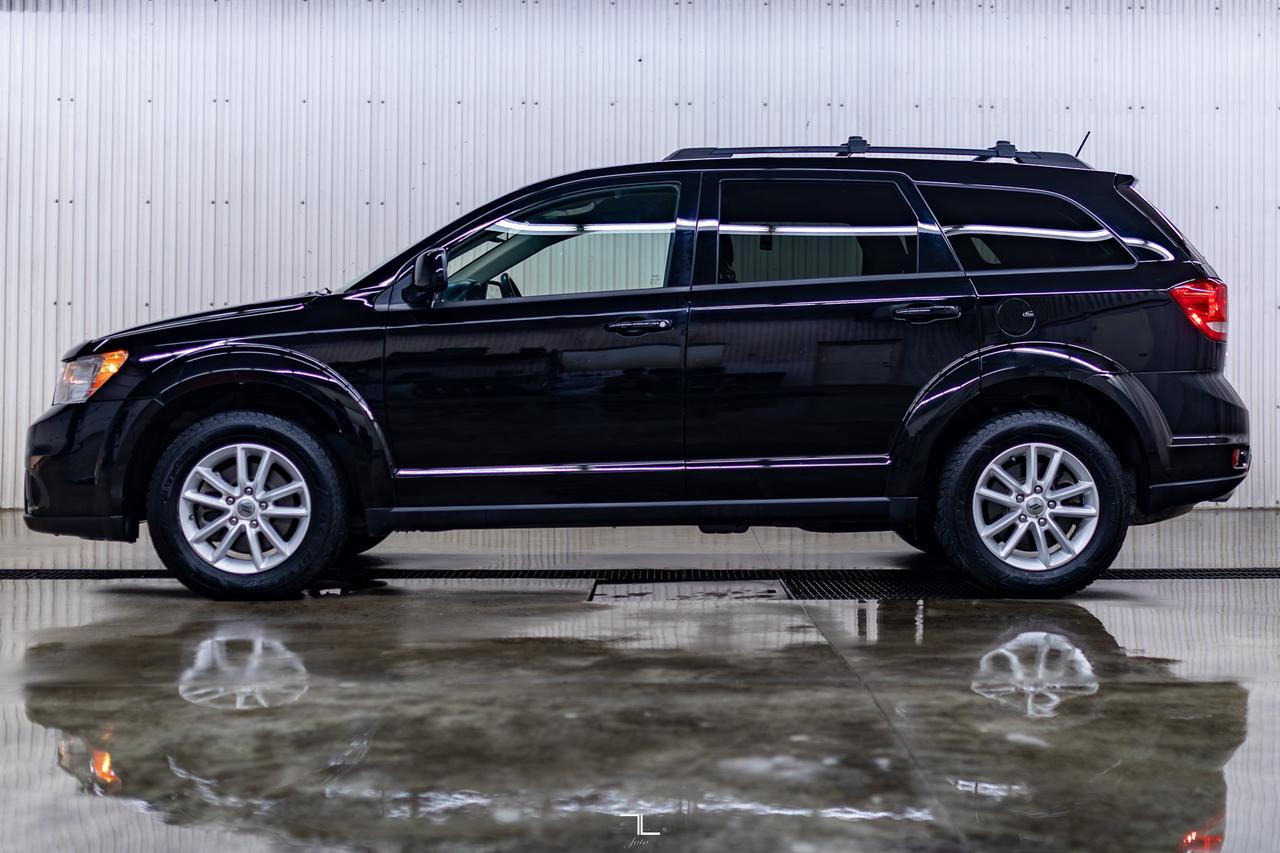 2018 Dodge Journey AWD SXT 7 Passenger Red Deer AB