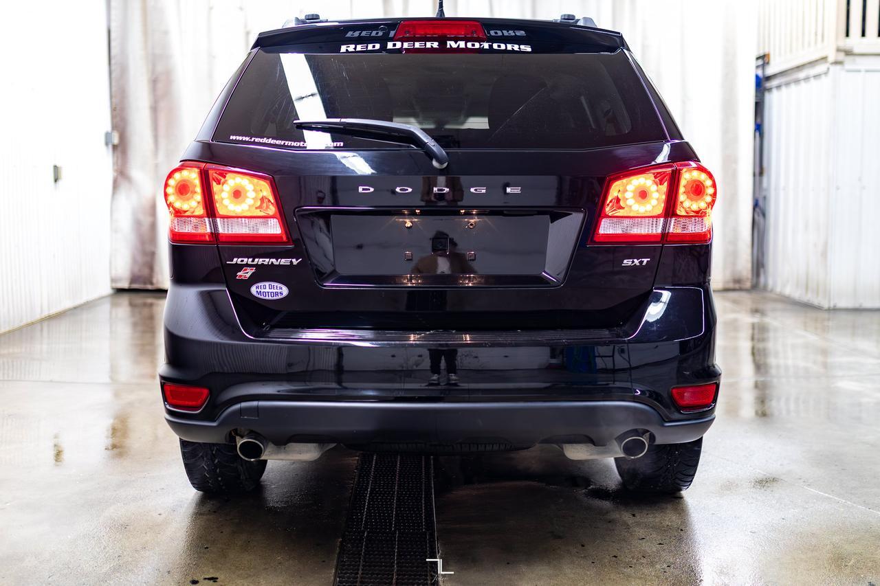 2018 Dodge Journey AWD SXT 7 Passenger Red Deer AB