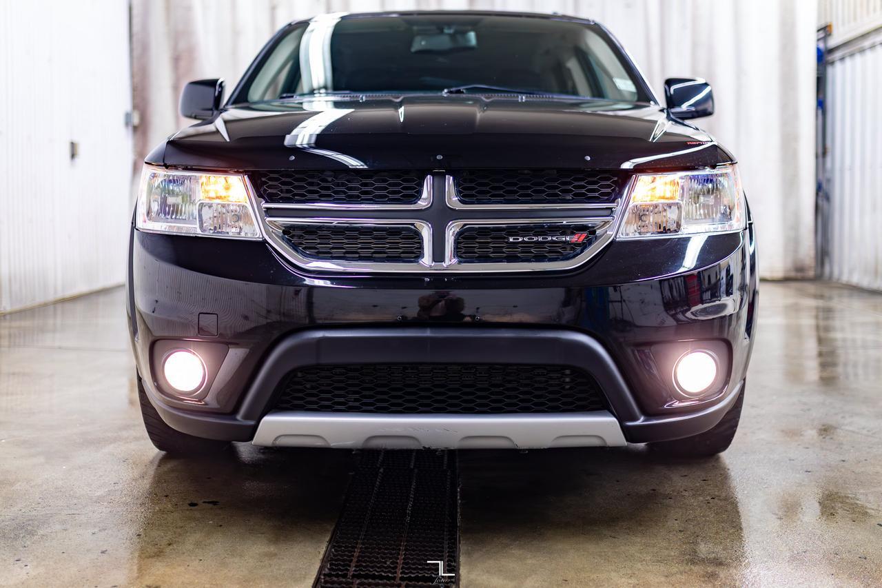 2018 Dodge Journey AWD SXT 7 Passenger Red Deer AB