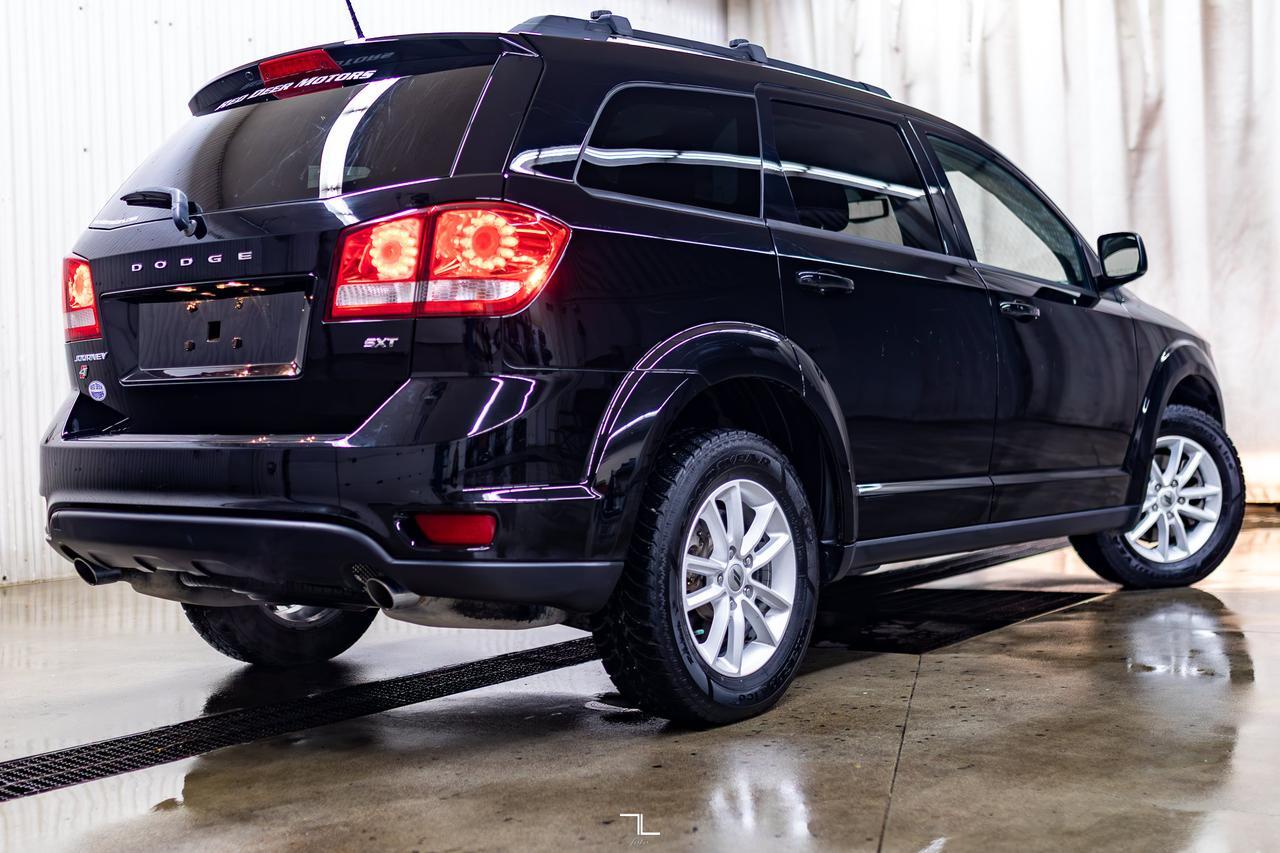 2018 Dodge Journey AWD SXT 7 Passenger Red Deer AB