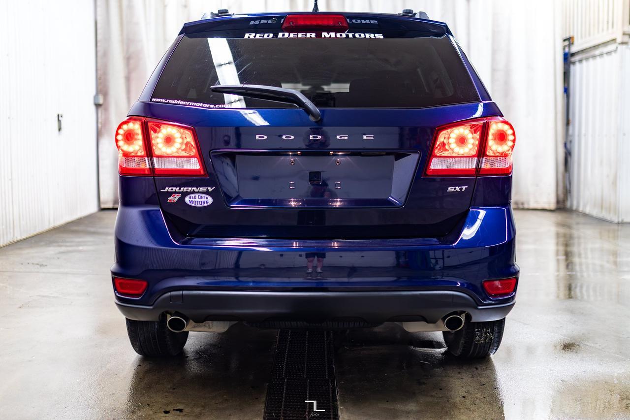 2018 Dodge Journey AWD SXT 7 Passenger Red Deer AB