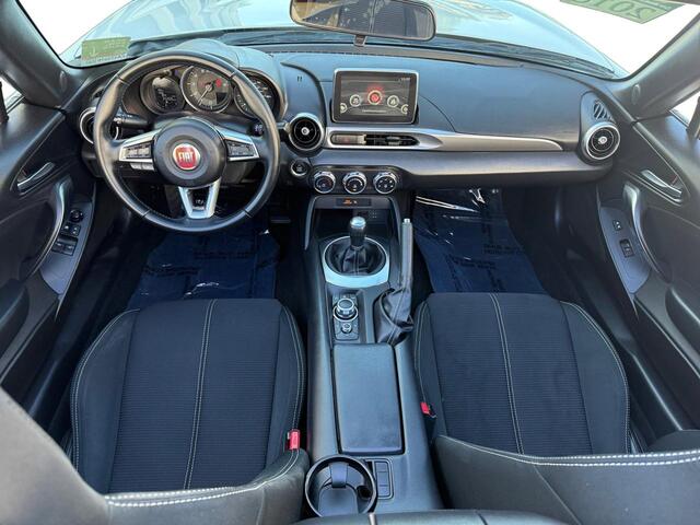 2018 Fiat 124 Spider Classica photo 11